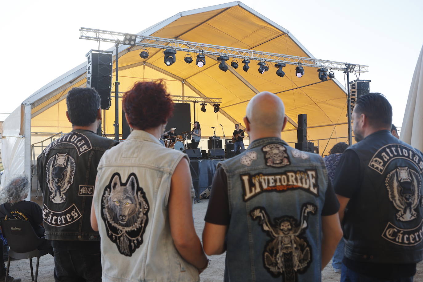 Así ha sido la primera jornada de la concentración internacional del club Buitres Leonaos