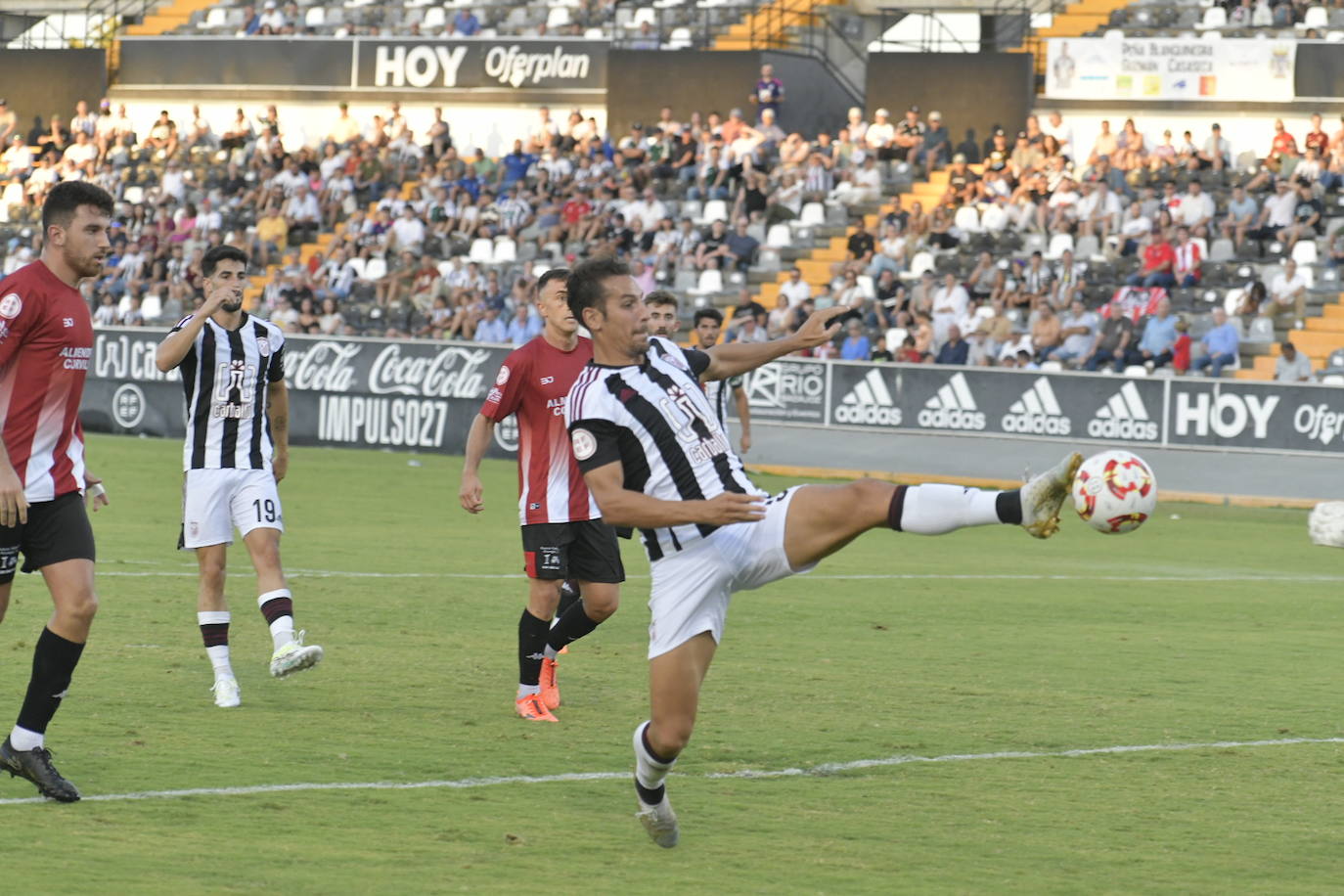 El partido del Badajoz contra Azuaga, en imágenes (I)