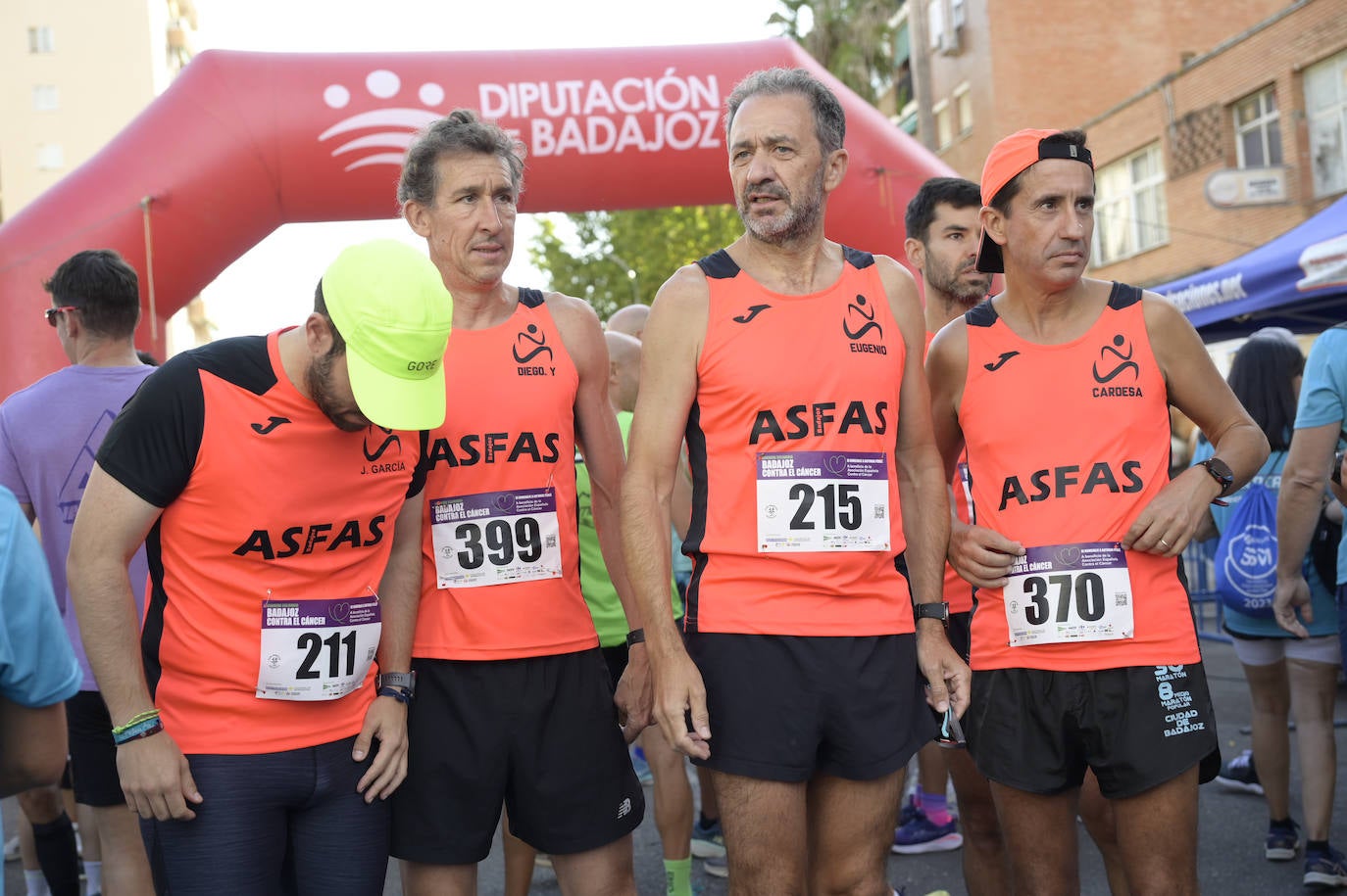 La Carrera Contra el Cáncer de Badajoz, en imágenes (I)