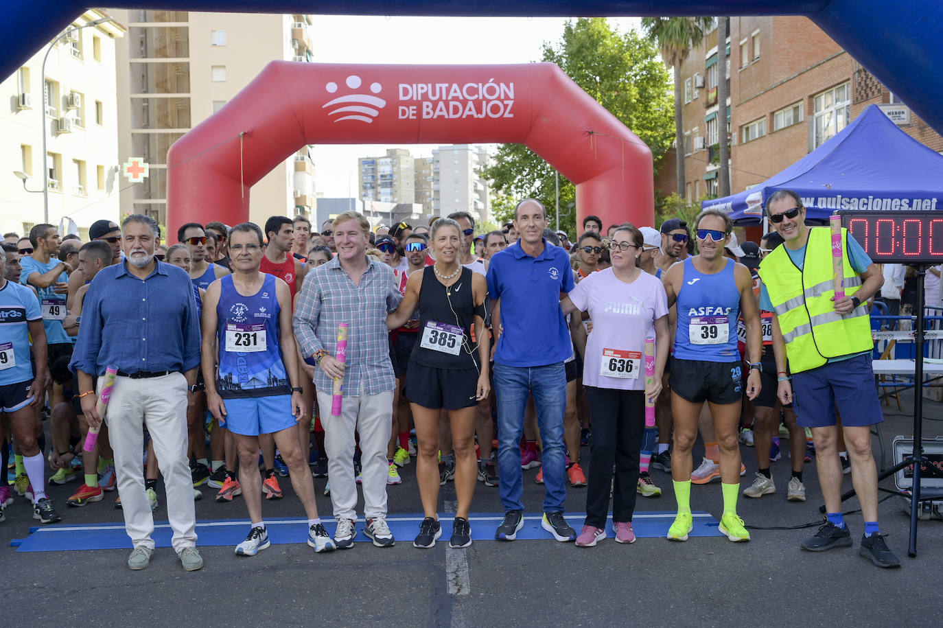 La Carrera Contra el Cáncer de Badajoz, en imágenes (I)