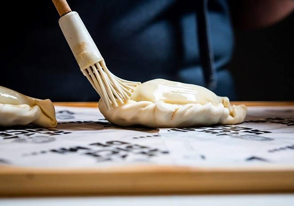 Imagen principal - En Tita de Buenos Aires todo se elabora de forma artesanal.