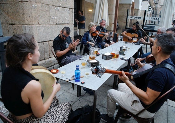 Primeras session en la Plaza Mayor de Cáceres.