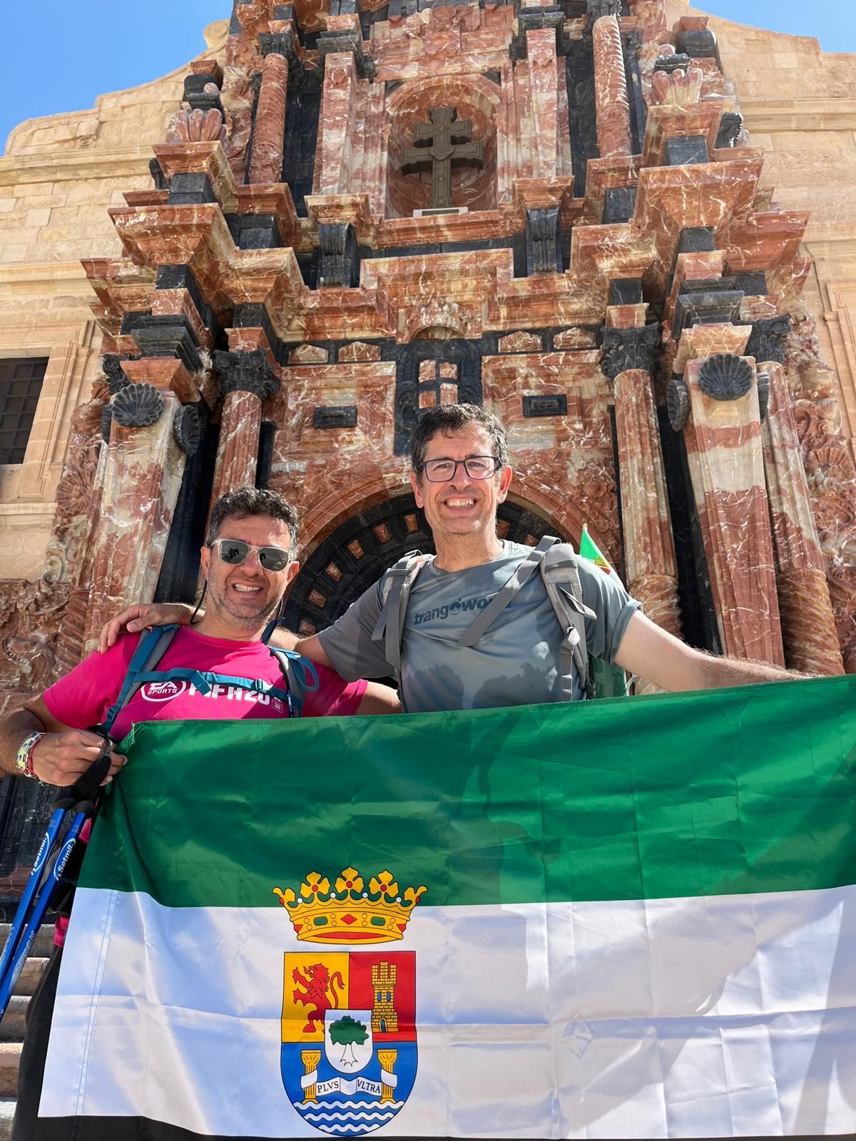 Dos peregrinos cacereños, Pepe Prieto y José Antonio Casares han completado el camino de Caravaca, uno de los grandes destinos de peregrinación del mundo.