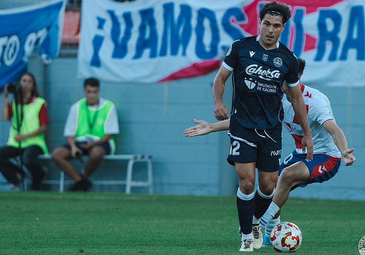 El Coria recupera el mono de trabajo para recibir al Conquense