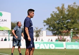 José González 'Gus', técnico del Villanovense.