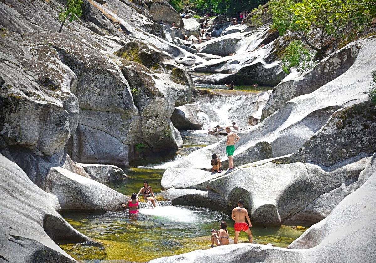 Paraje de Los Pilones, el más famoso de la reserva natural de la Garganta de los Infiernos.