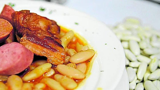 Sospechosa de matar a su amante por cocinarle unas judías