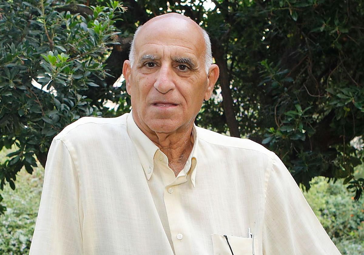 Eugenio Rodríguez gestiona un camping y 'moradías'.