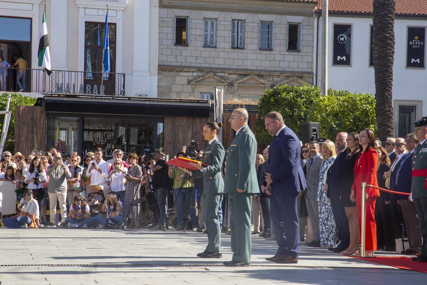 La semana de la Guardia Civil comienza con el izado de la bandera