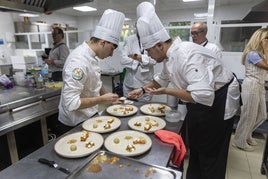 El concurso regional de repostería celebrado en Cáceres, en imágenes