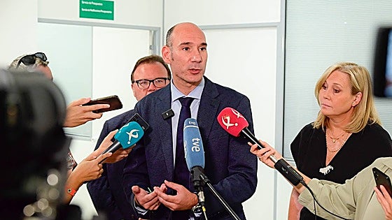 El PP rechaza la reforma fiscal que plantea el PSOE extremeño
