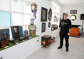 Carlos Kasaka muestra en la sala Belleartes su exposición 'Esto es todo'