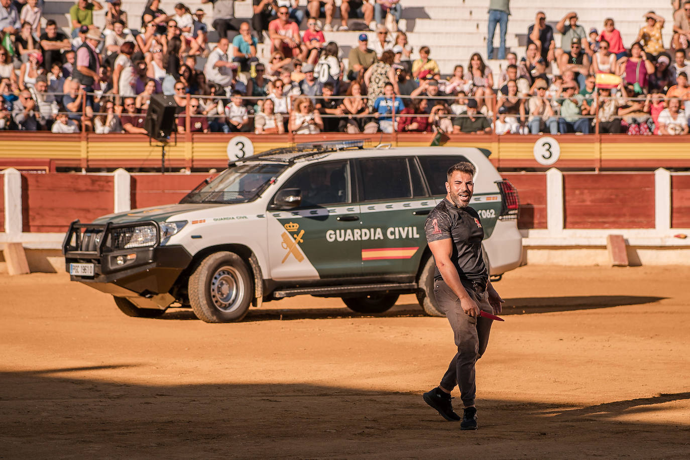 Fotos (II) | Así fue la exhibición de la Guardia Civil en Mérida