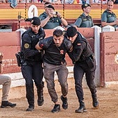 Fotos | Así fue la exhibición de la Guardia Civil en Mérida