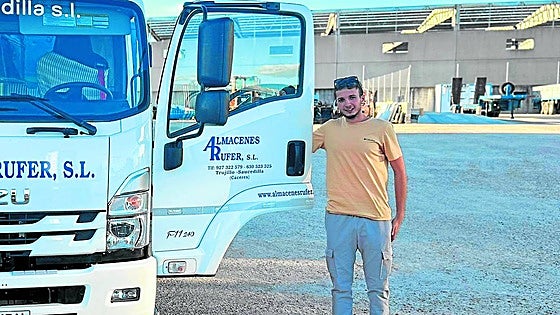 «Me acabo de sacar el carné de camiones y ya tengo trabajo»