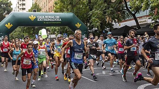 La carrera solidaria de Kini Carrasco en Cáceres recauda 9.000 para niños con cáncer