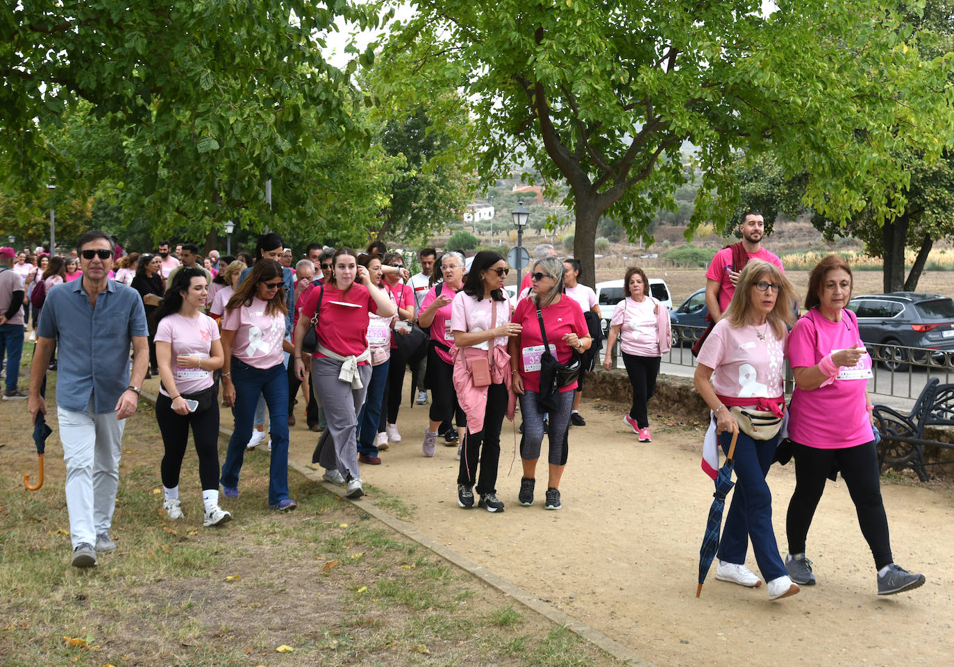 La marcha rosa de Plasencia, en imágenes