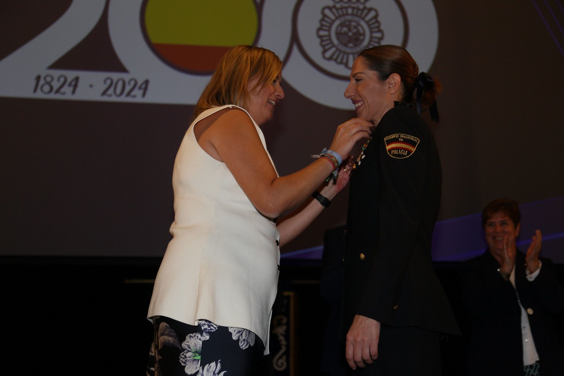 La Policía Nacional celebra en Mérida el día de su patrón