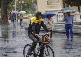 Lluvia este lunes en Badajoz.