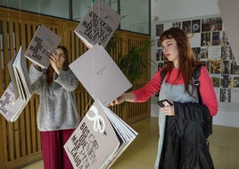 La exposición de el Bosque Marcado en la Facultad de Documentación y Comunicación.