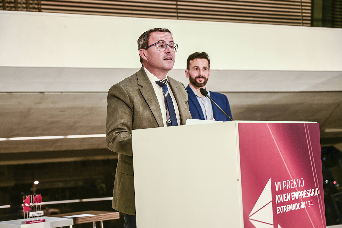La gala de la VI Edición de los Premios Joven Empresario de Extremadura 2024, en imágenes