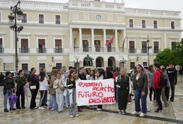 Protesta de alumnos y profesores en Badajoz