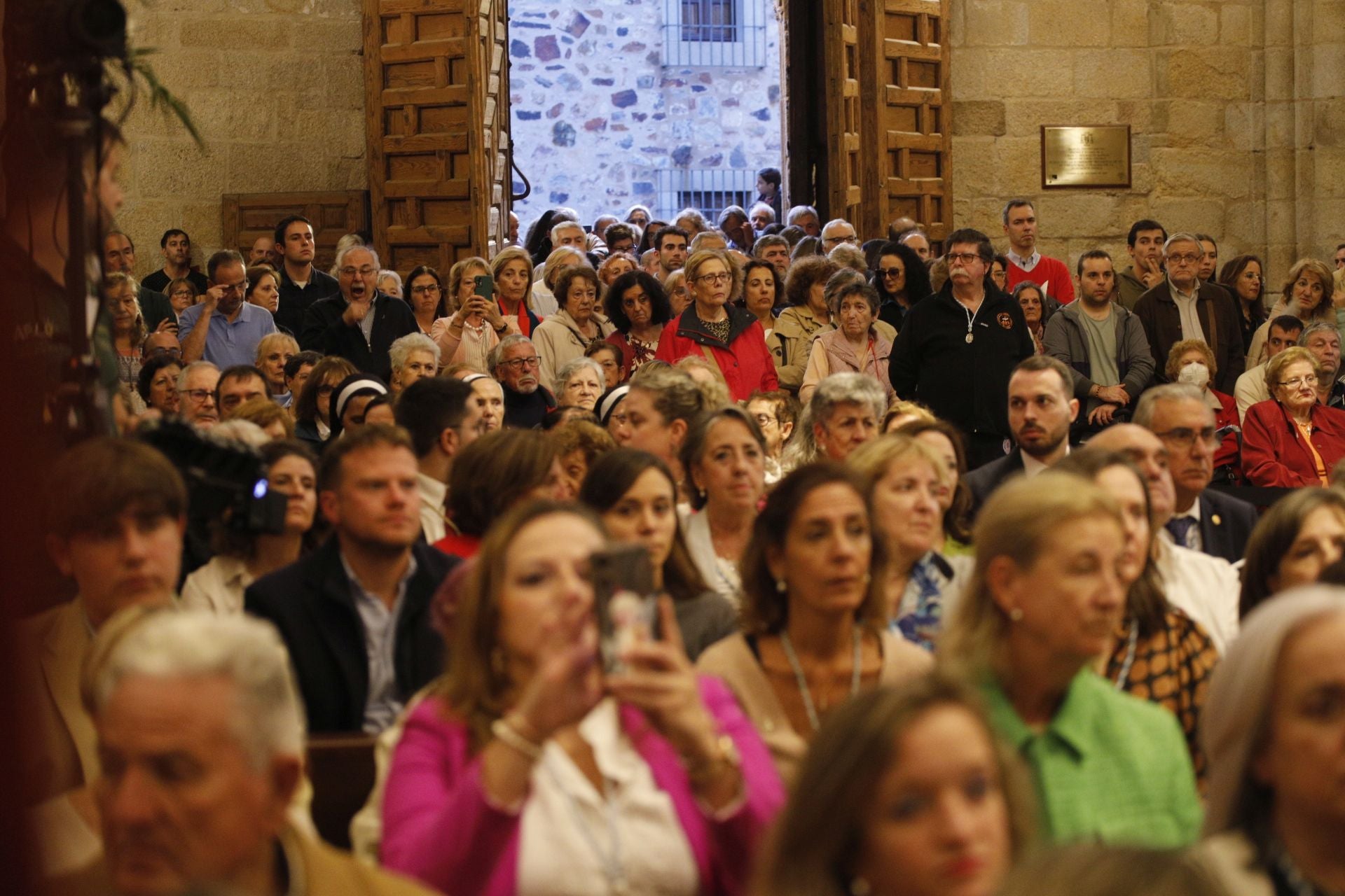 La misa pontifical por el Centenario de la patrona de Cáceres, en imágenes