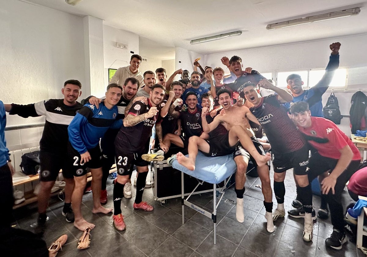 El Extremadura vuelve a la zona de playoff.