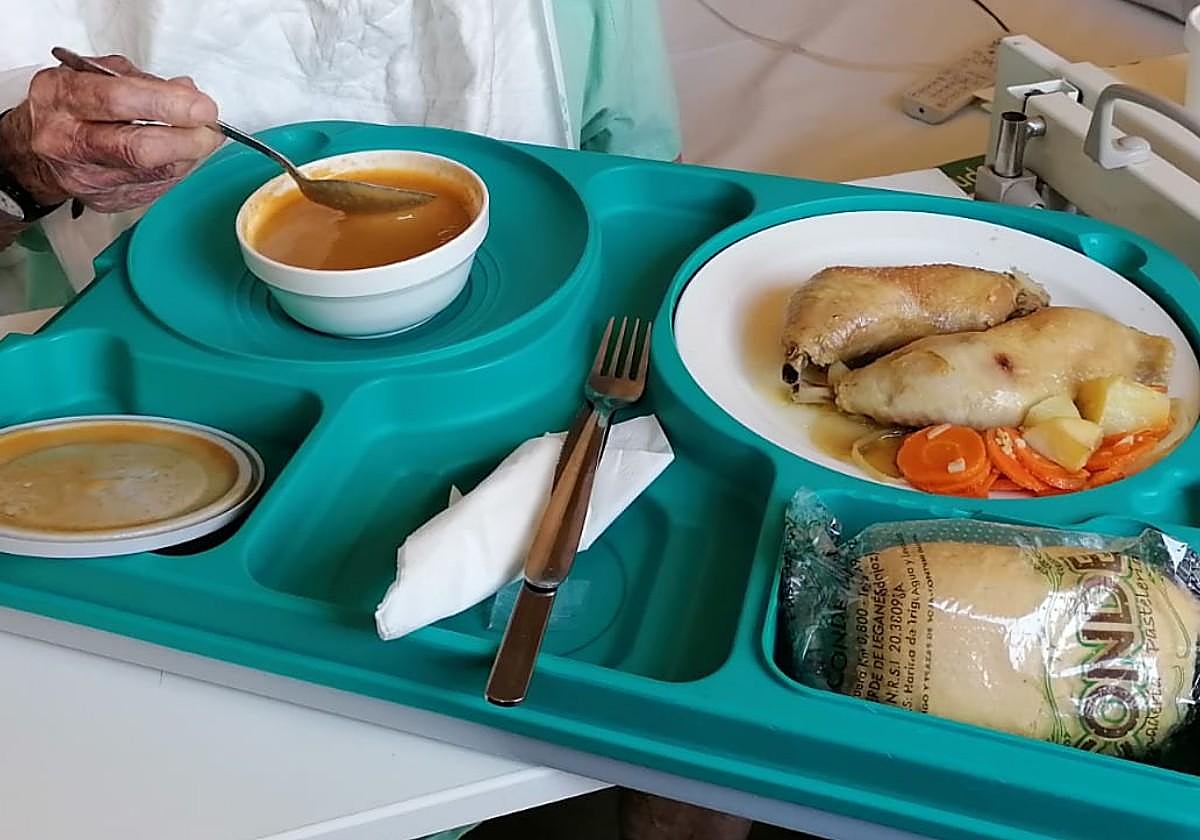 Tres primeros, tres segundos y dos postres: así son los 'menús a la carta' que proponen los hospitales pacenses