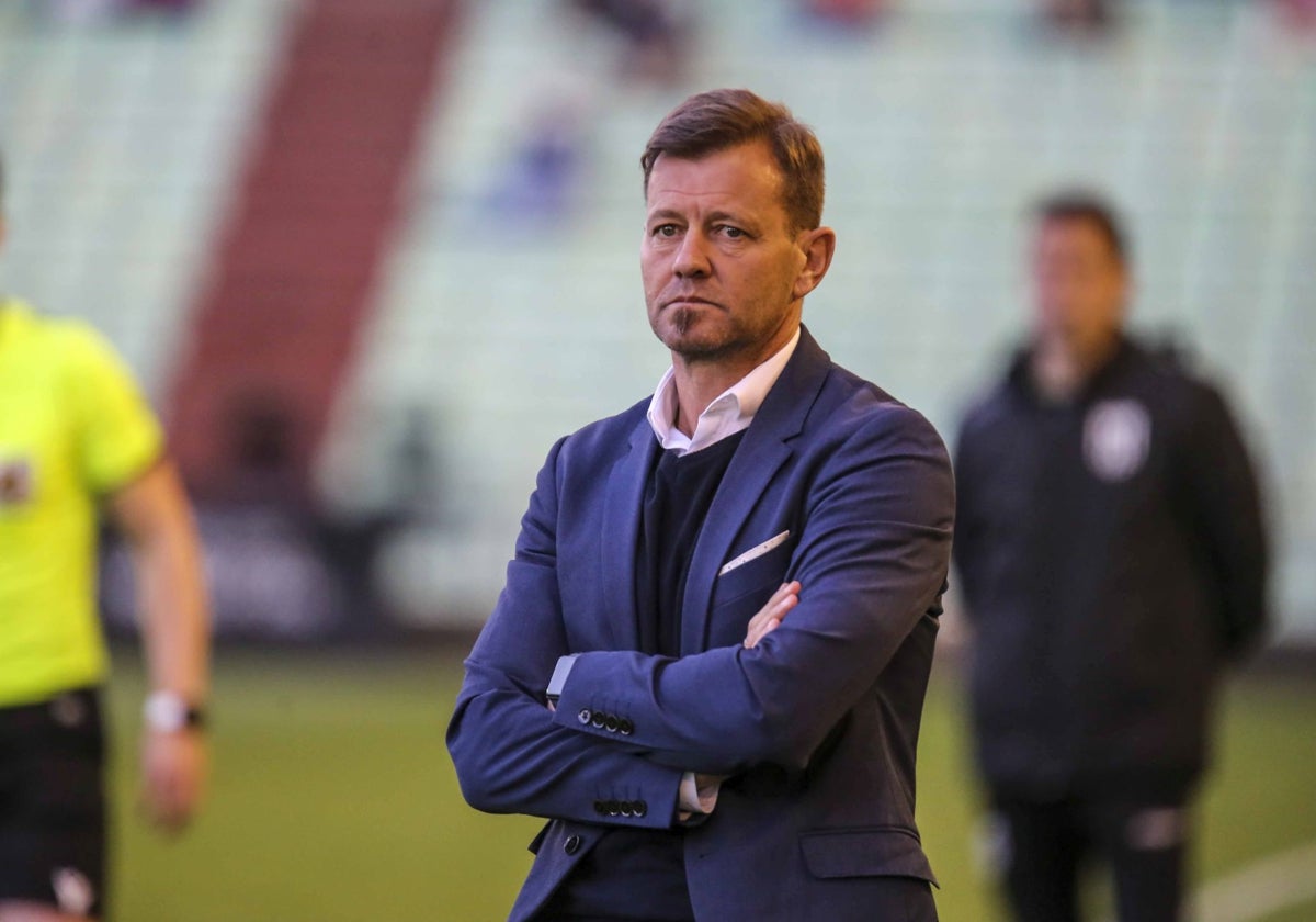 Manuel Mosquera durante su etapa como entrenador del Extremadura UD.