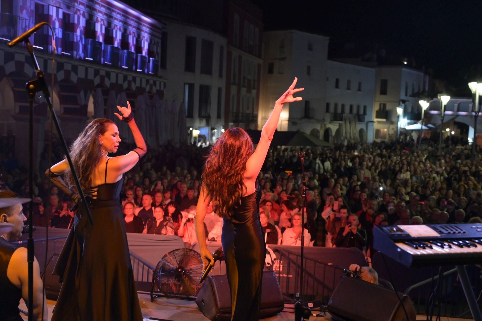 Fotos | Las mejores imágenes del concierto de Azúcar Moreno en Badajoz