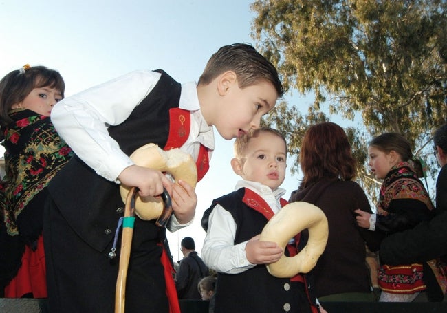 Upan era la responsable de elaborar las tradicionales roscas de San Blas.