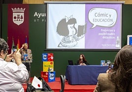 Un momento de la inaguración del Festival de Tebeo e Ilustración, a cargo de Noelia Ibarra.
