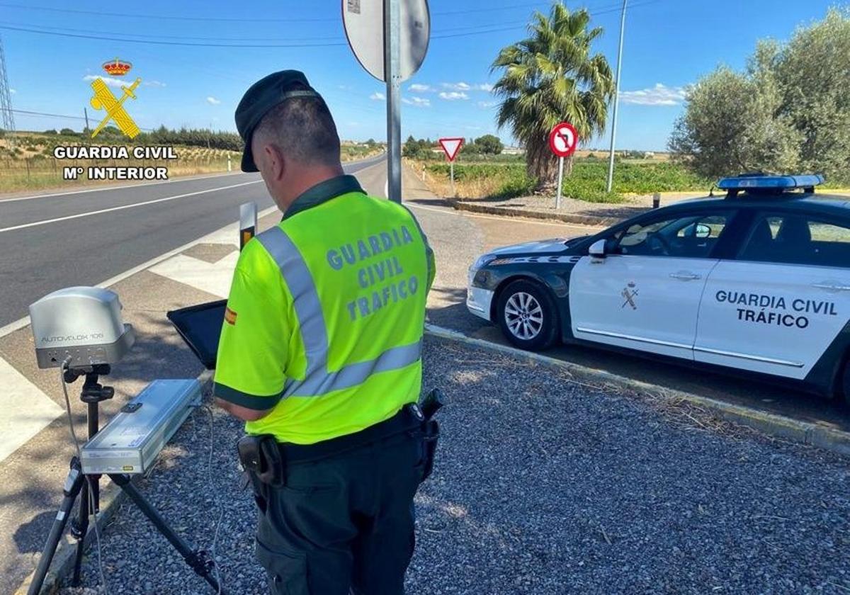 Cazado un conductor que circulaba a más de 250 km/h en la A-5