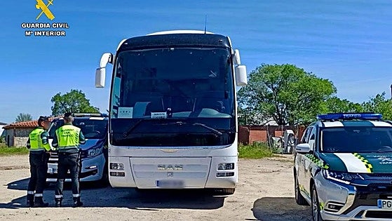 Interceptan al conductor de un autobús escolar sin el carnet adecuado