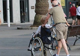 Estas son las ayudas que ofrece Badajoz para personas cuidadoras no profesionales