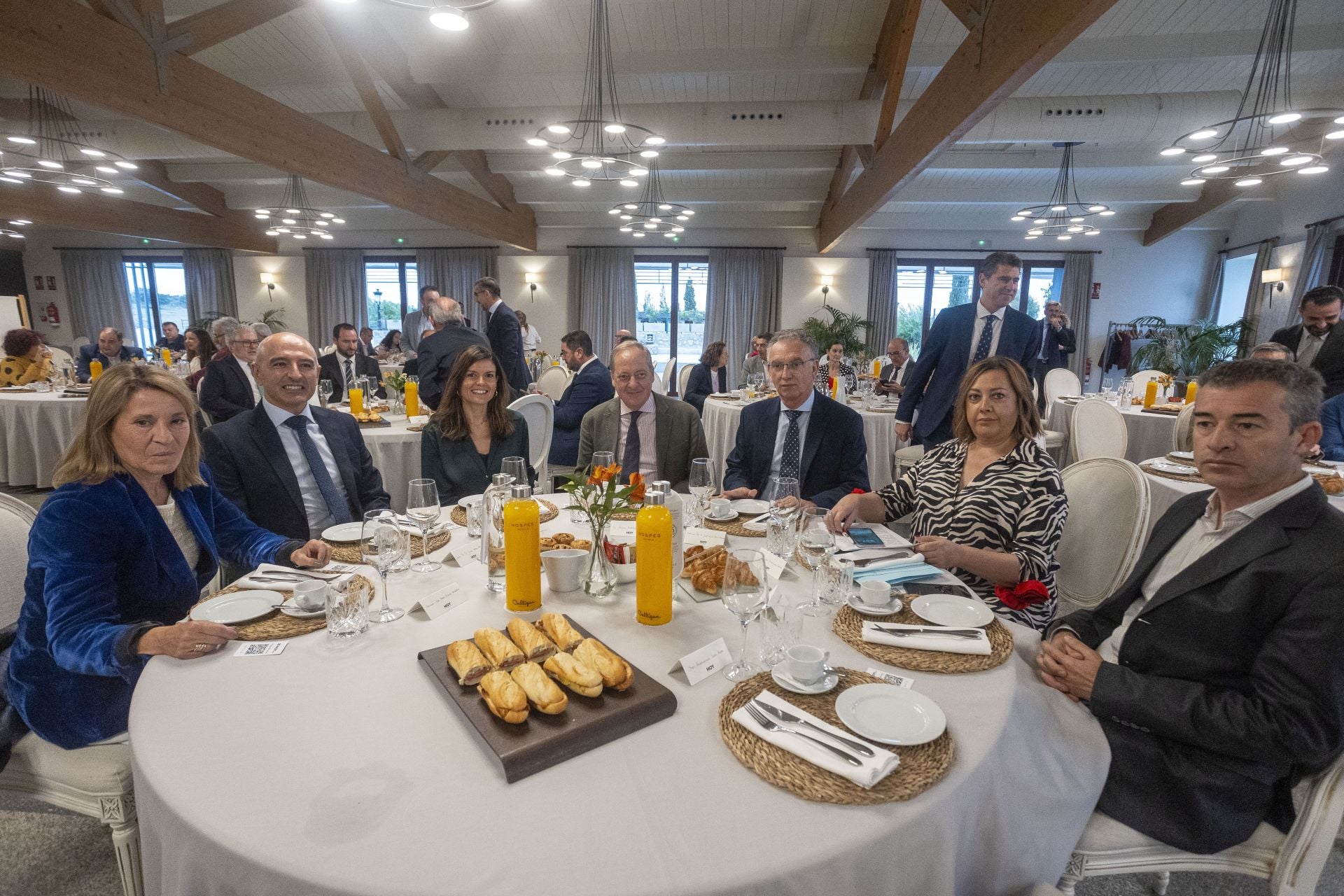 Elena Nevado, Juan Carlos Preciado, Mapi García, Álvaro Rodríguez Guitart, José Luis Quintana, Mar Domínguez y Tomás Sánchez.