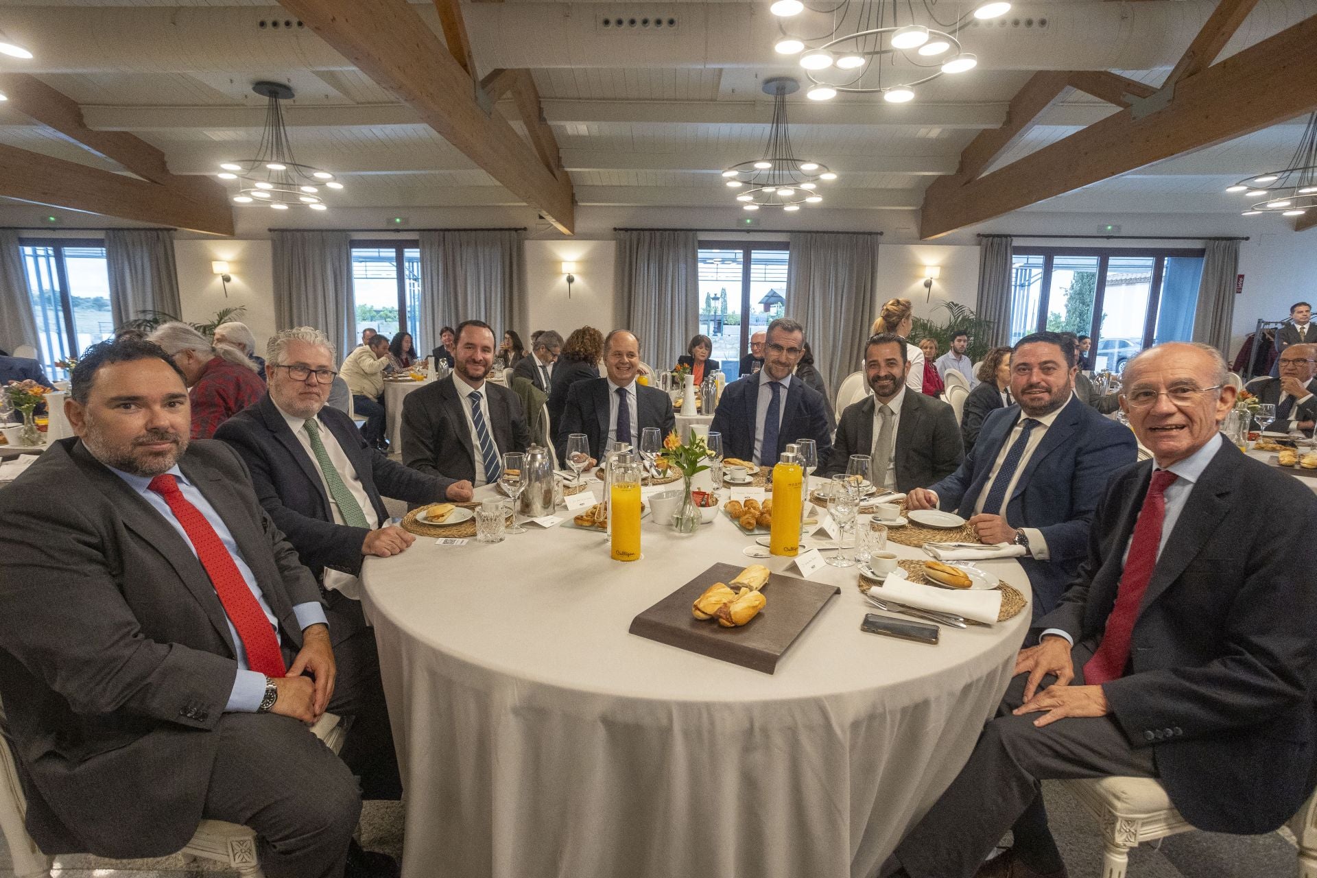 Alfonso Serrano, José Pablo Torres, Juan José Cacho, Jaime Fernández de Tejada, Francisco Carrera, César Corcho, Lorenzo Ballestero y Carlos Arce.