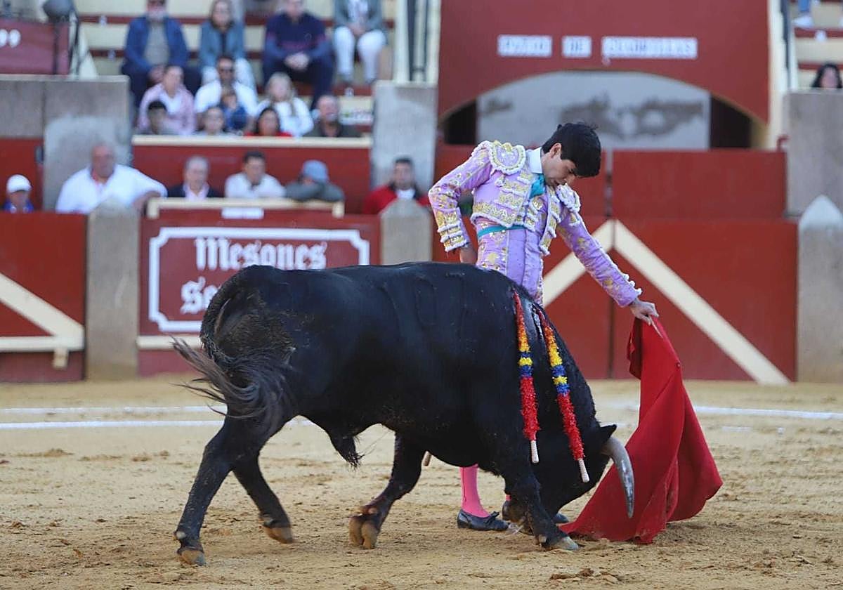 Sergio Sánchez, durante la lidia de 'Improvisado'.