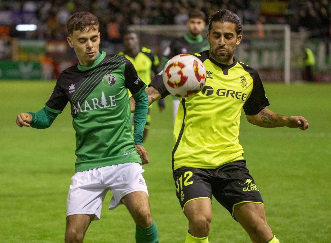 Fotos | El Betis golea al Gévora en el Francisco de la Hera