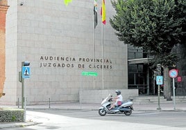 Sede de la Audiencia Provincial de Cáceres, en una imagen de archivo.