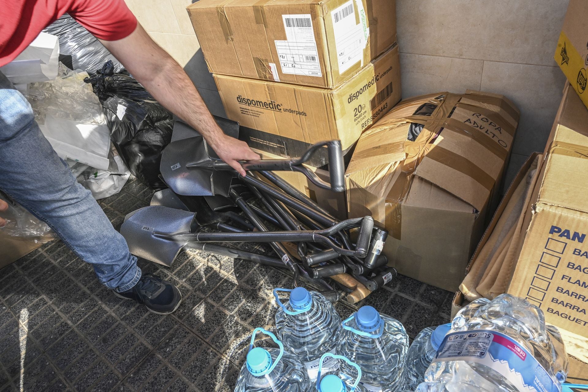 Fotos | La ayuda de Badajoz a los afectados por la DANA