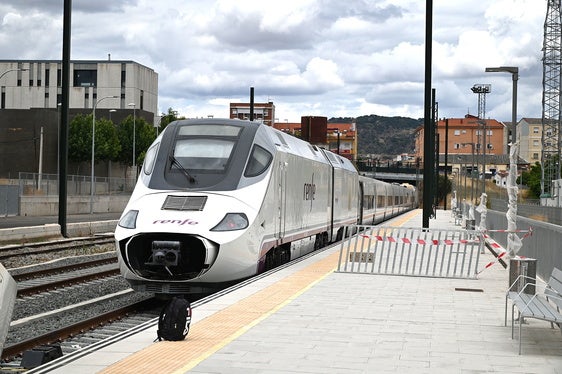 Tren renfe en la estación.