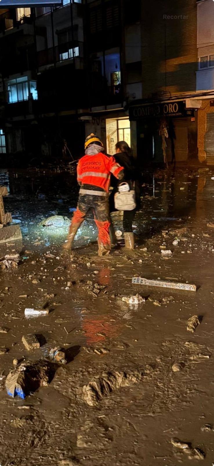 Así trabajan en Valencia los bomberos de la Diputación de Badajoz