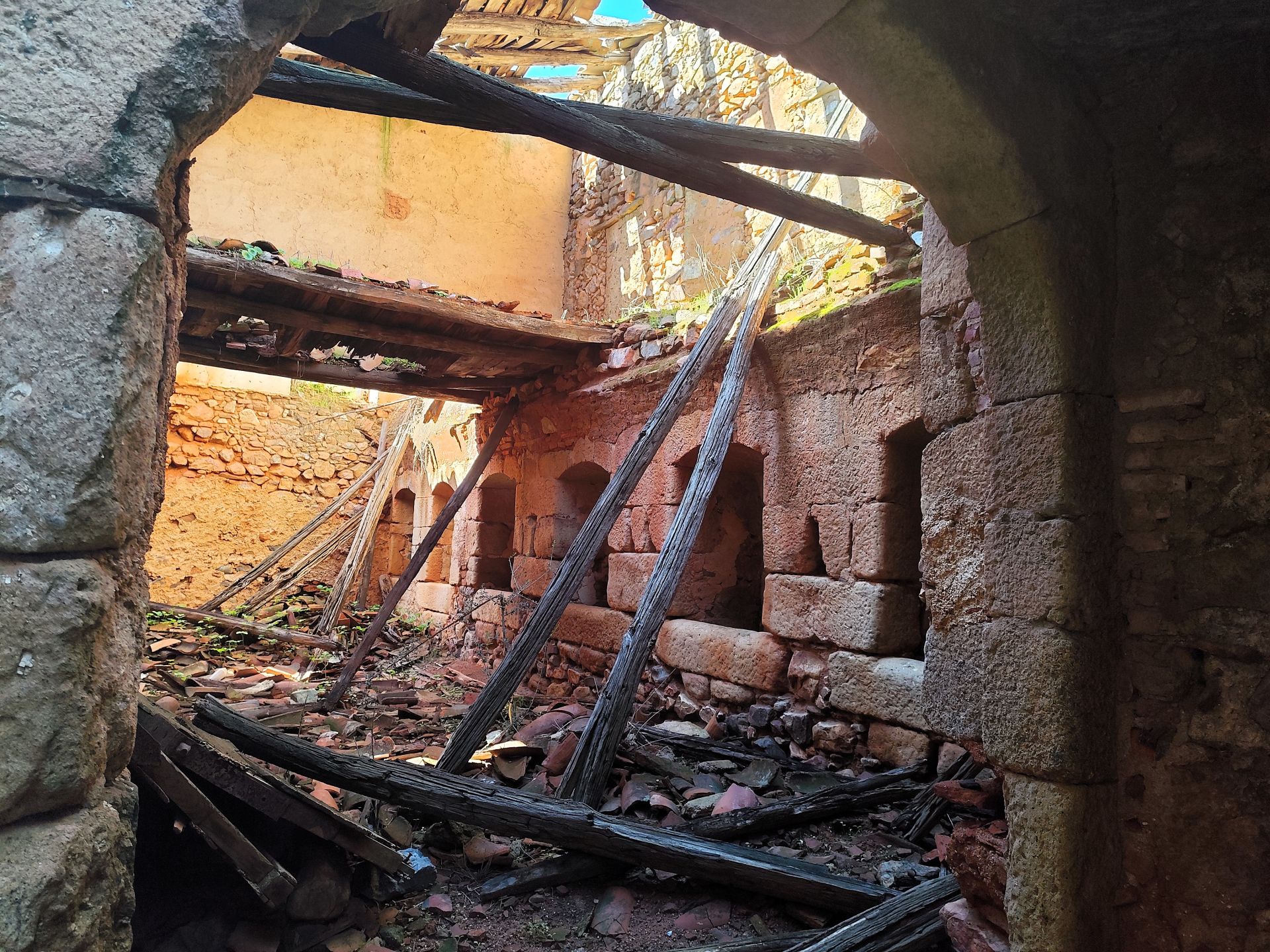 Obras de conversión del Castillo de Azagala en establecimiento hotelero