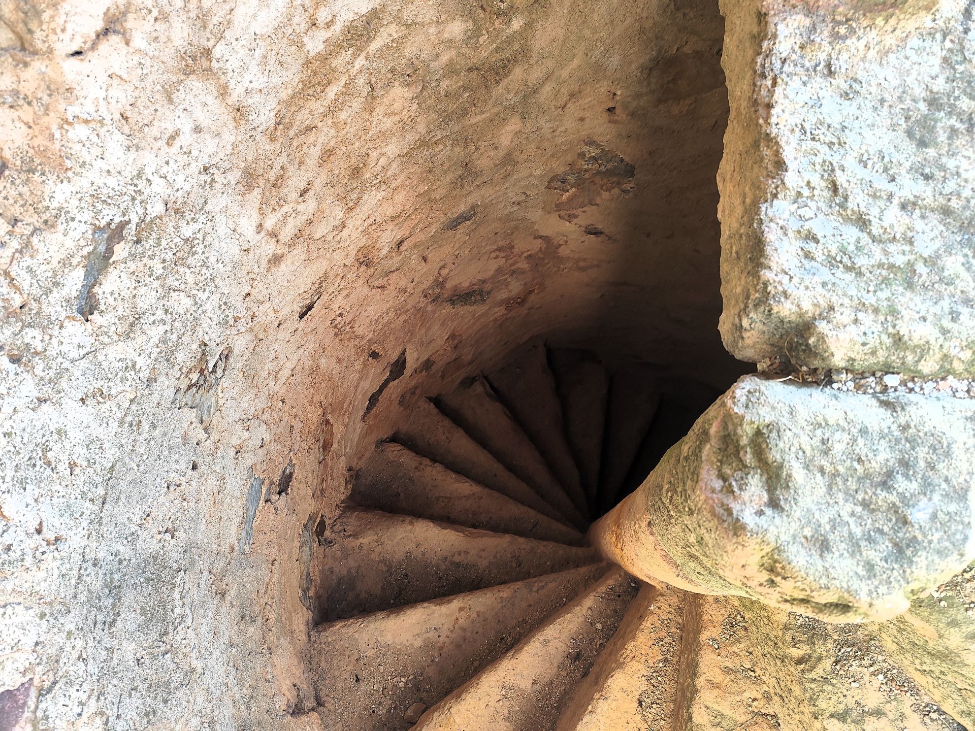 Obras de conversión del Castillo de Azagala en establecimiento hotelero