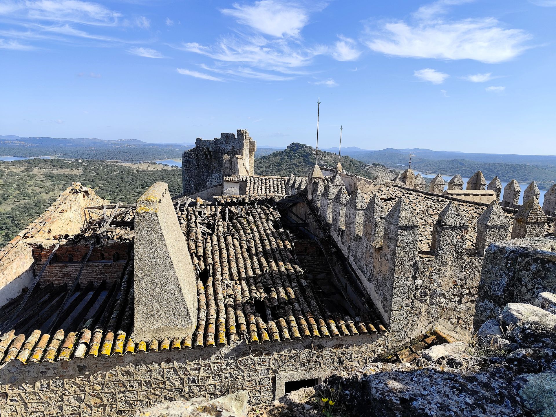 Obras de conversión del Castillo de Azagala en establecimiento hotelero