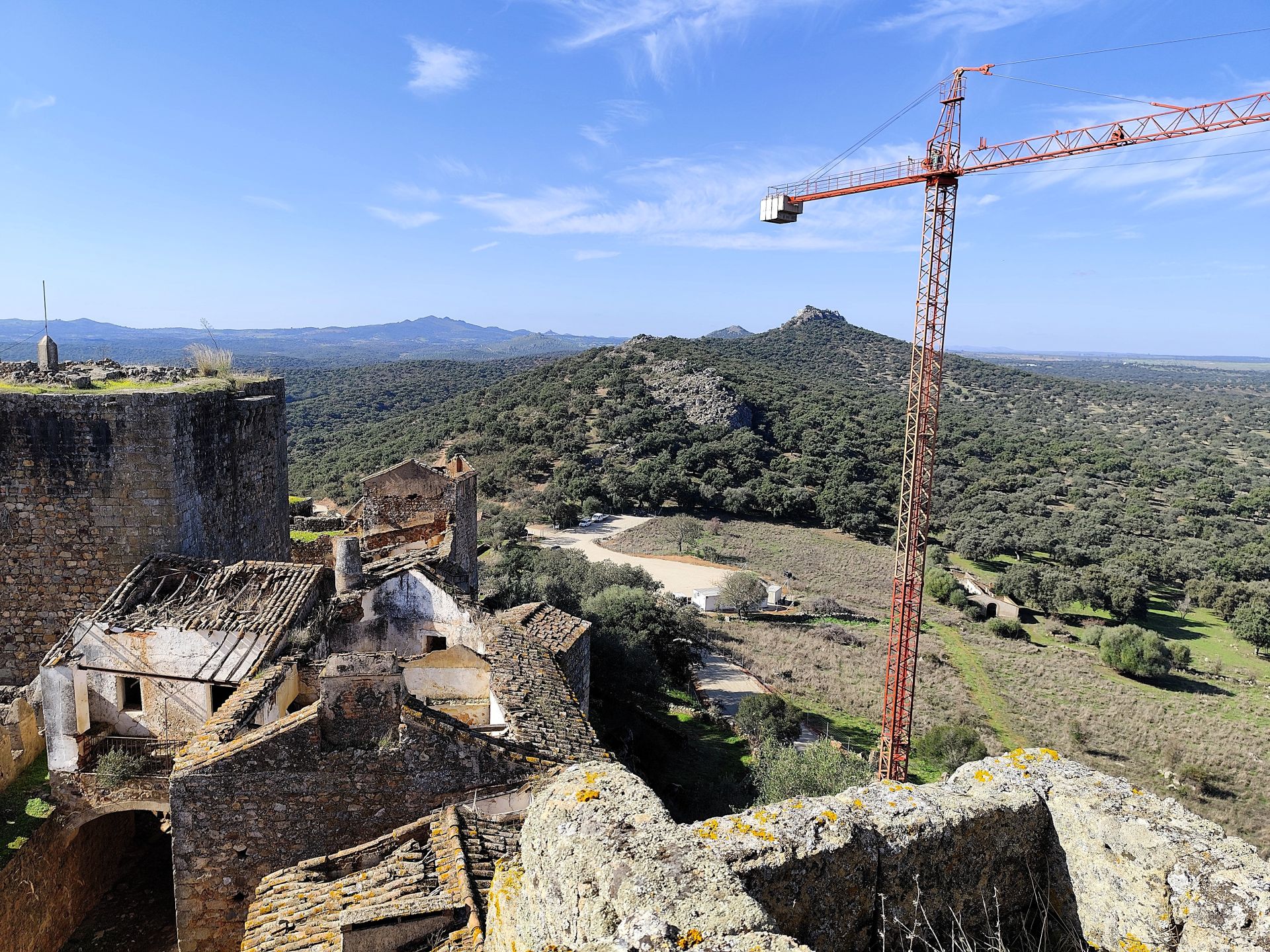 Obras de conversión del Castillo de Azagala en establecimiento hotelero