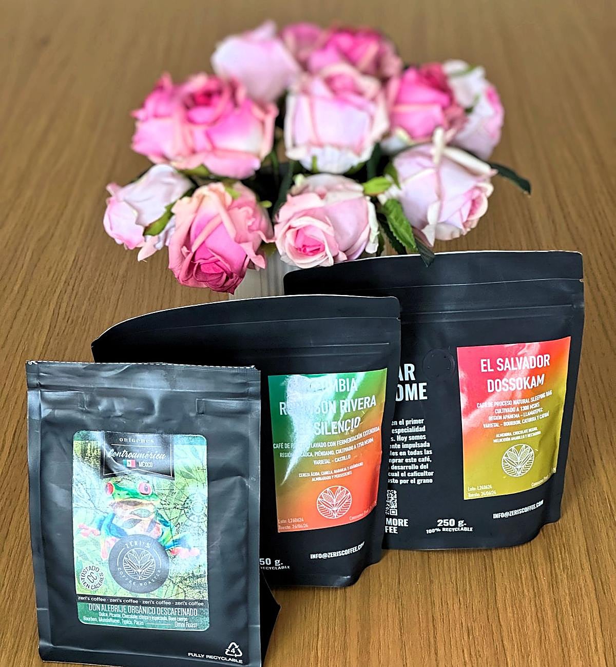 Paquetes de café especial tostado en Extremadura.