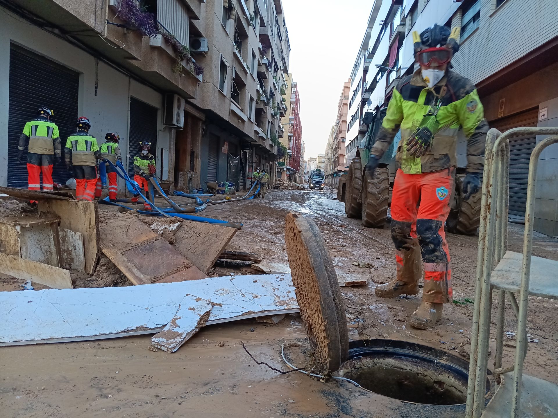 Bomberos del Ayuntamiento de Badajoz en Catarroja